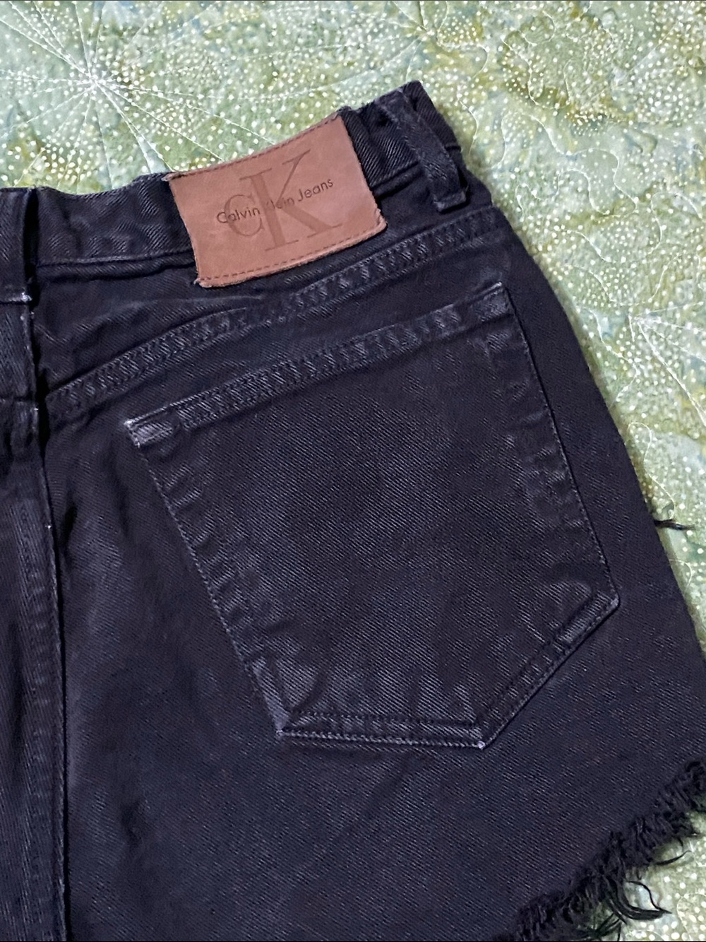 Calvin Klein Black distressed cut off Jean shorts high waisted size 12 Black - Picture 4 of 8
